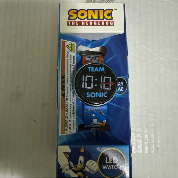 SonicUnisex Children's LED Watch with Round Case and Printed Silicone Strap - Picture 3 of 5